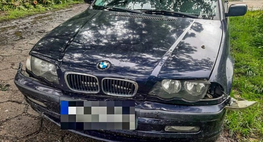 pojazd posiadał uszkodzenia