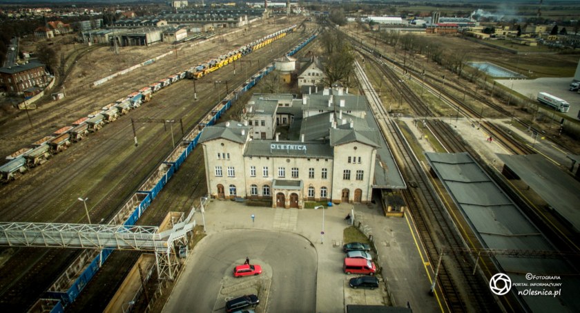 zdjęcie dworca PKP
