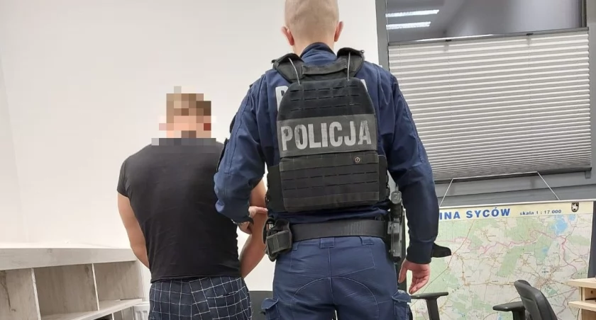 zdjęcie zatrzymanego mężczyzny