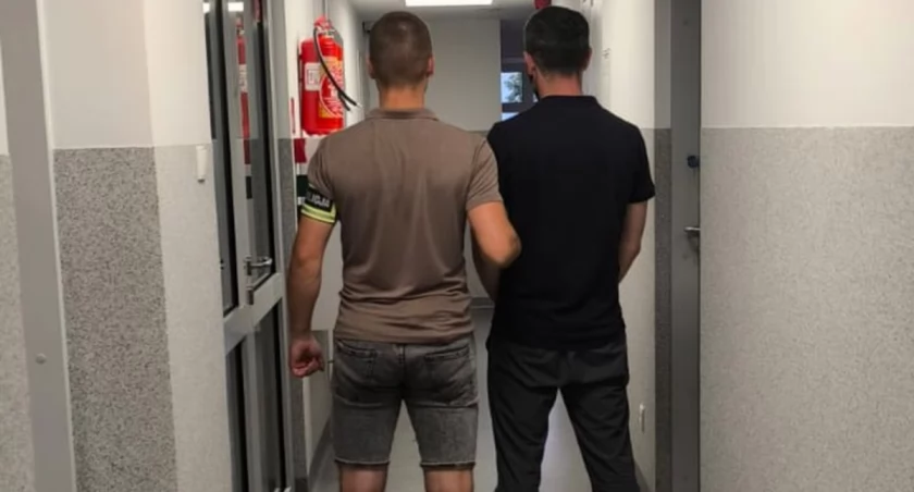 zdjęcie zatrzymanego mężczyzny