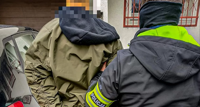 zdjęcie zatrzymanego mężczyzny