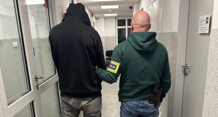 zdjęcie zatrzymanego mężczyzny