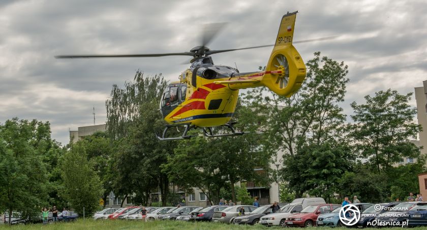 Na sygnale, Śmigłowiec lądował Serbinowie VIDEO - zdjęcie, fotografia