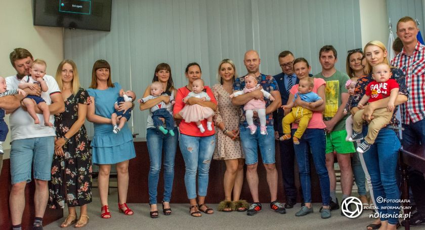 Wydarzenia, mieszkańcy Gminy Oleśnica wizytą wójta Marcina Kasiny - zdjęcie, fotografia