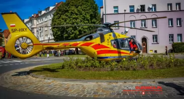 Niecodzienne lądowanie na oleśnickim rondzie - śmigłowiec LPR lądował by zabrać pacjenta