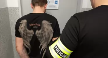 Kierowca z rekordową liczbą sądowych zakazów i z 2,5 promilami spowodował kolizję w Oleśnicy