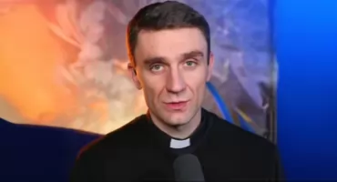 Za ekranem zbawienia. Mroczna strona internetowego duchownego i krzywda Anny