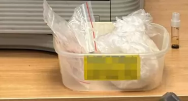 Mefedron ukryty w zamrażarce. 56-latek zatrzymany przez policję